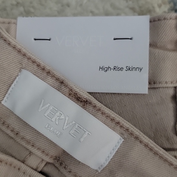 Jeans - Picture 4 of 5